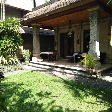 Anomcottages
