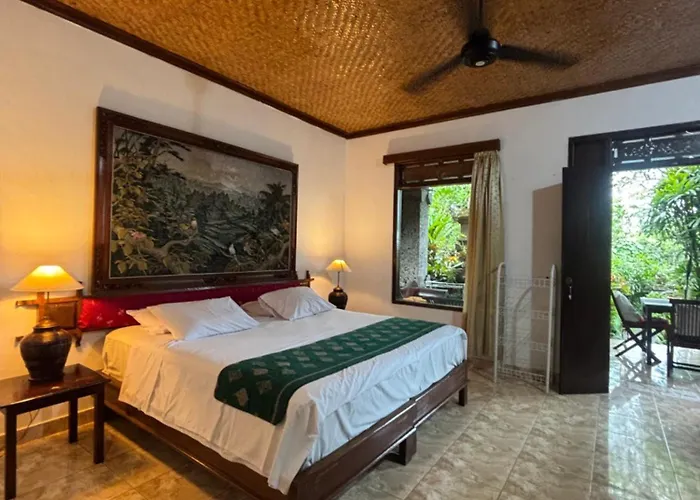 Anomcottages *
